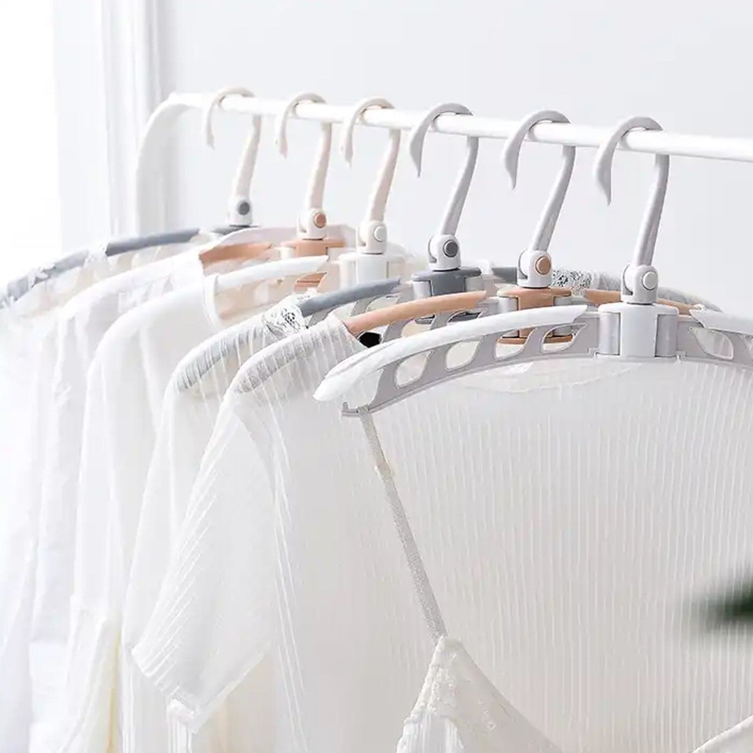 Portable Folding Clothes Hanger (1 Pc): 360° Rotation, Travel, Adjustable thumbnail 3