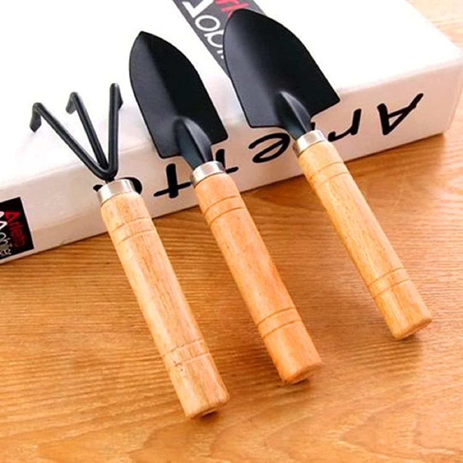 Small sized Hand Cultivator, Small Trowel, Garden Fork (Set of 3) thumbnail 8