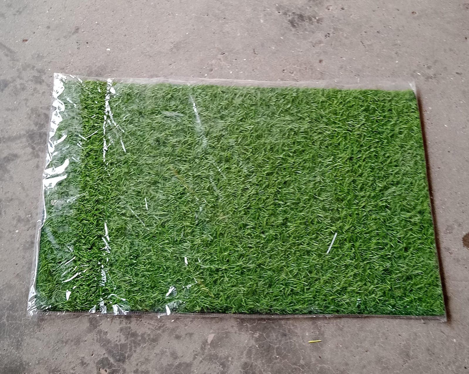 Artificial Grass Mat for Balcony or Doormat, 58x38cm thumbnail 9