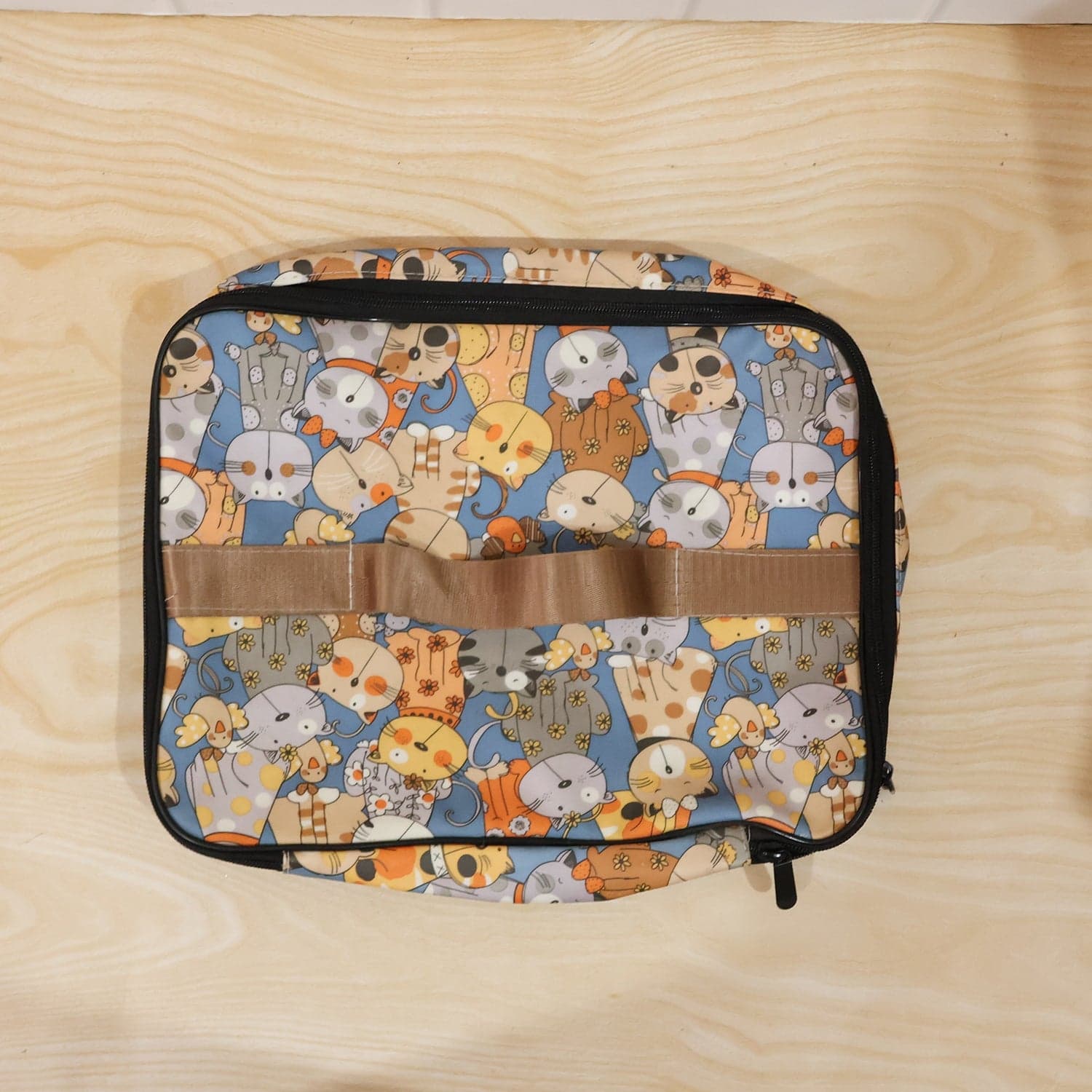 Multipurpose Travel Organizer Bag the Lightweight & Space-Saving thumbnail 4