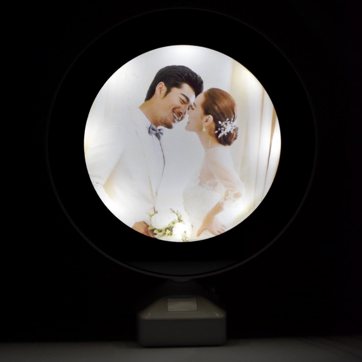 Curve Led Mirror Picture Wall Light thumbnail 6