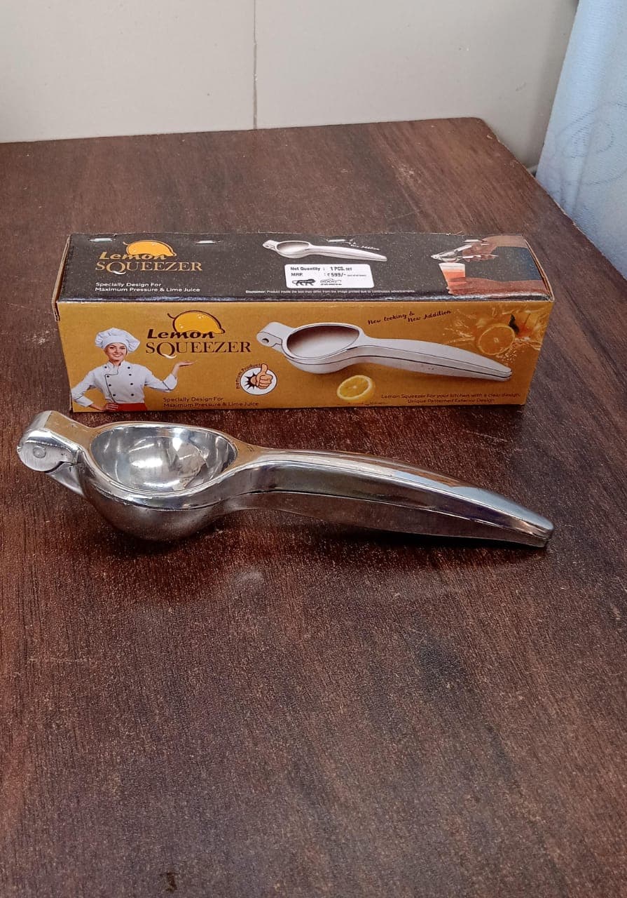 Premium Lemon Squeezer, Large Heavy Duty Handheld Juicer For Lemon, Stainless Steel Hand Press Citrus Juicer (1 Pc) thumbnail 8