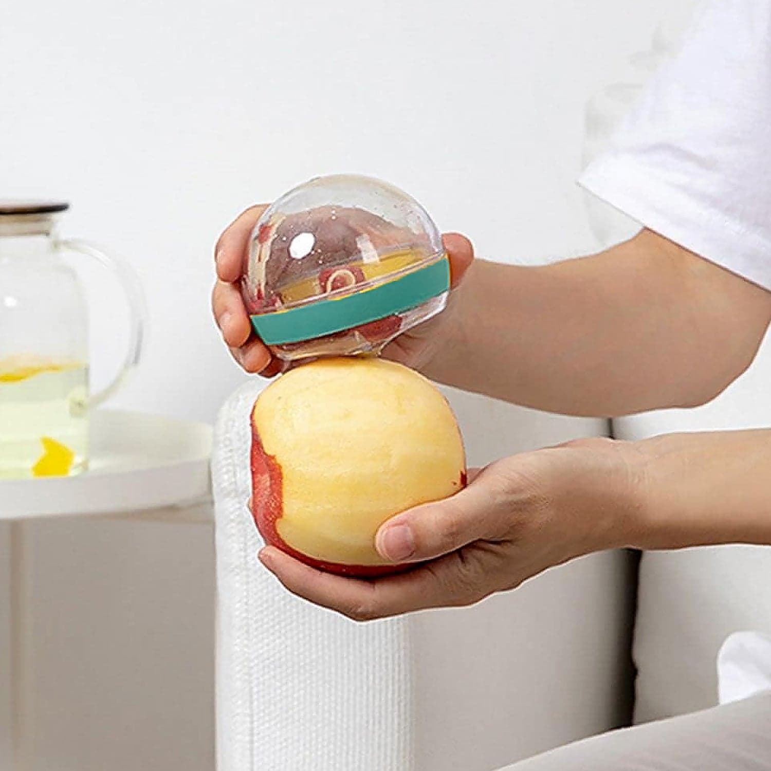 Multifunctional Round Peeler with Removable Storage of Washable Vegetable & Fruit Peeler for Kitchen (1 Pc / Mix Color) thumbnail 1