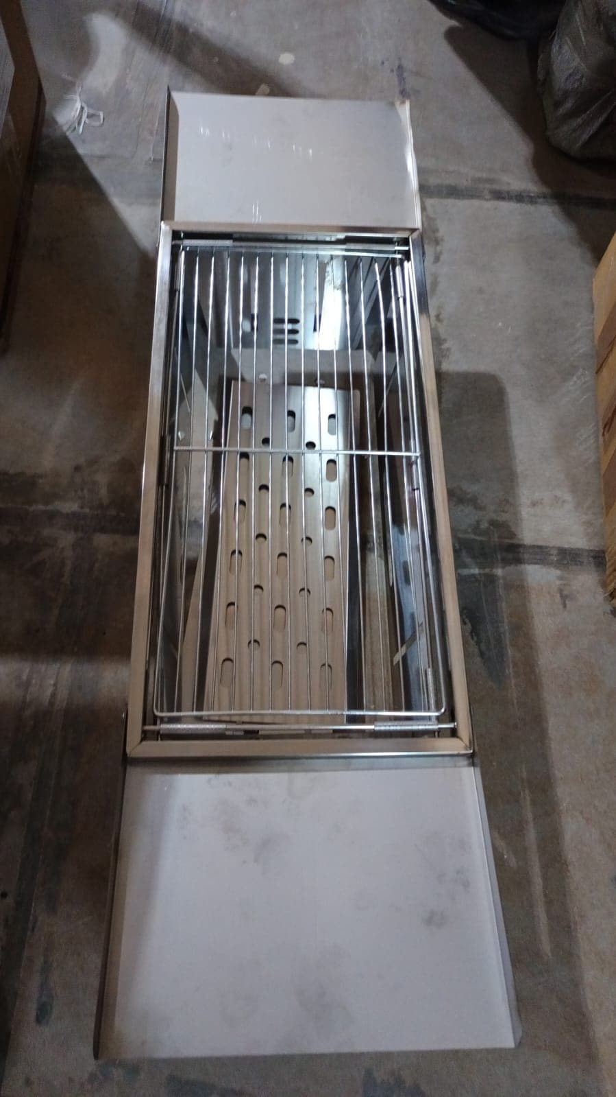 Portable BBQ / Barbecue Grill Stainless Steel Folding Charcoal Grill (1 Set / Net Weight : 2207 GM) thumbnail 7