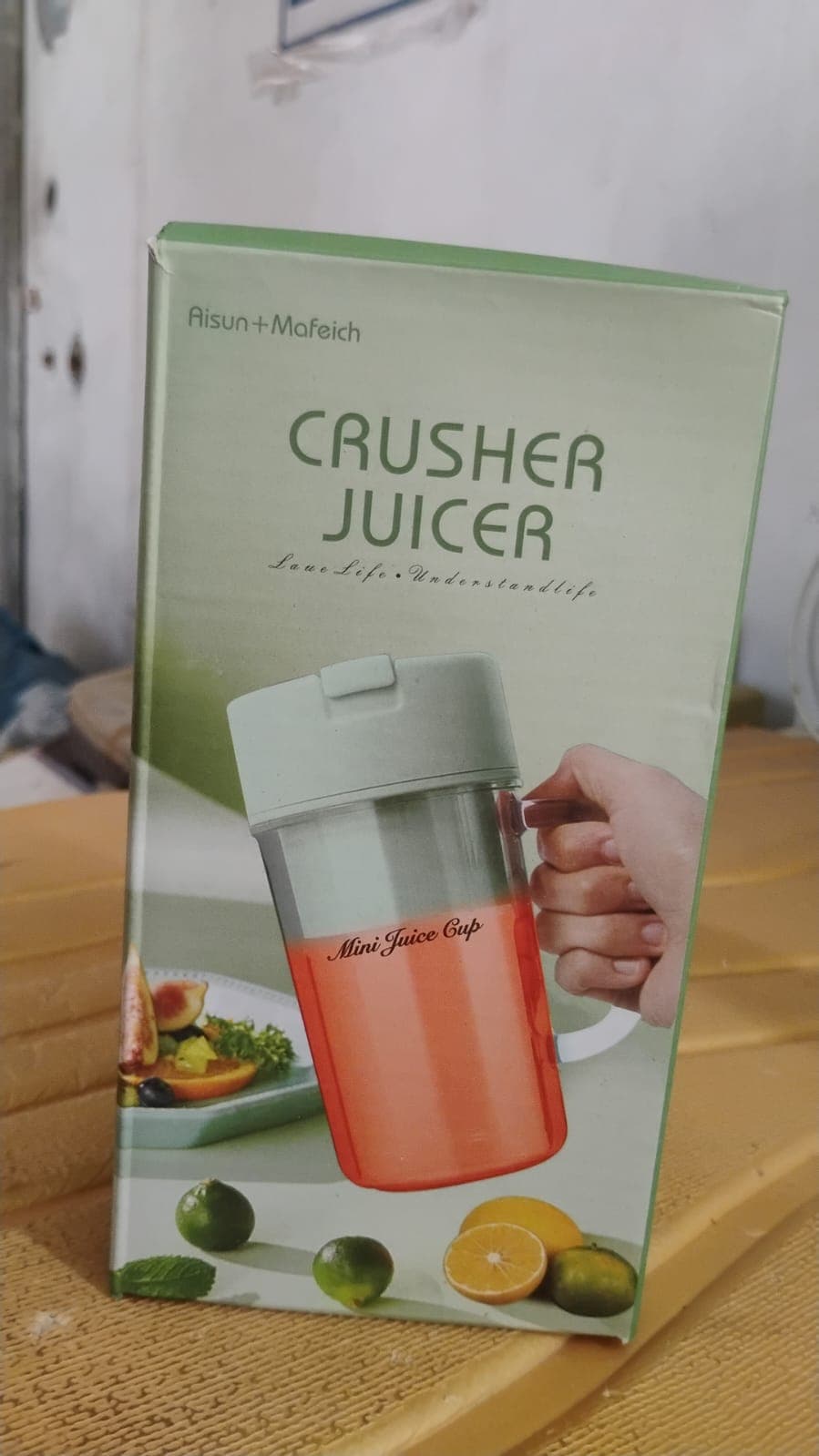 Portable Crusher Juicer With Handle & Straw, USB Rechargeable Multi Blades (420 ML) thumbnail 10