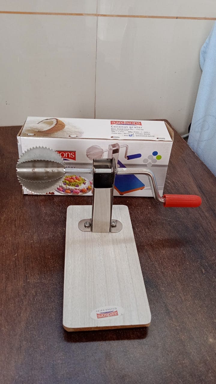 Stainless Steel Coconut Scraper with Wooden Base (1 Pc) thumbnail 8