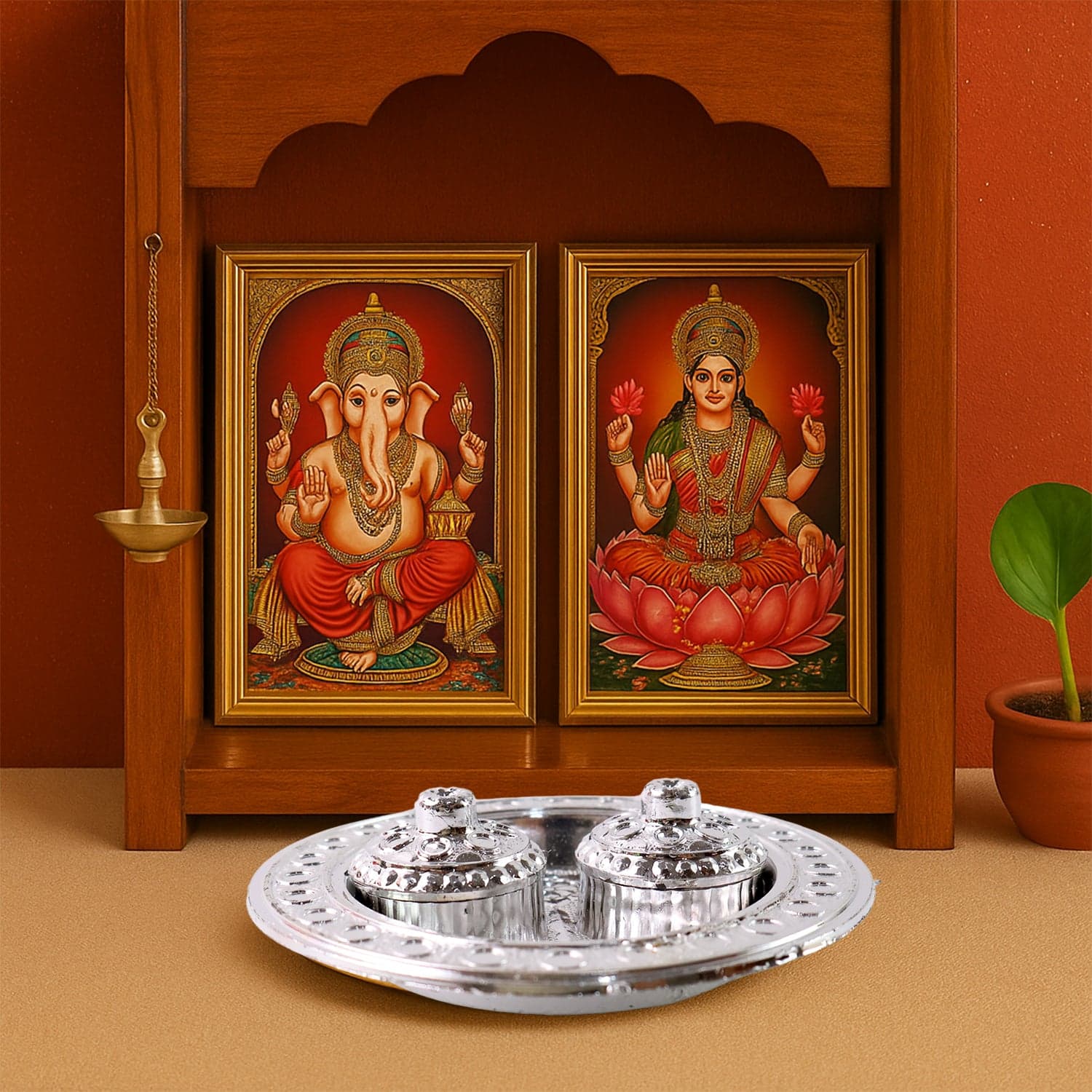 Round Shape Special Puja Thali, Kumkum Thali Holder (1 Pc / Small) thumbnail 7