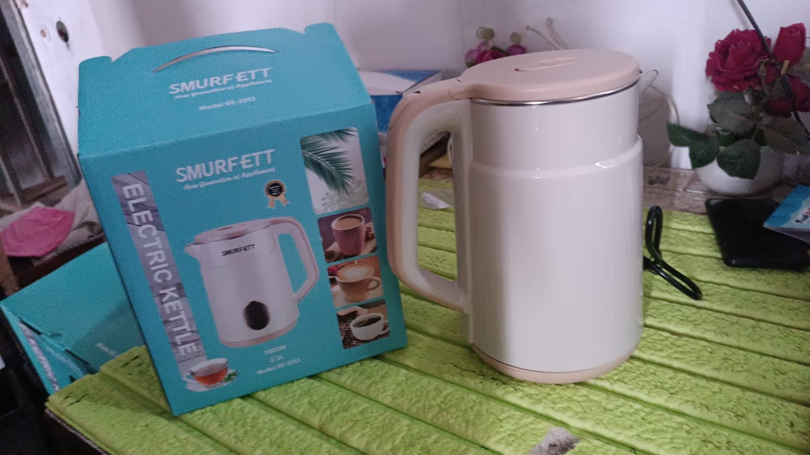 Double Wall Stainless Steel Electric Cordless Tea Kettle (1500W / 2.3 Ltr.) thumbnail 7