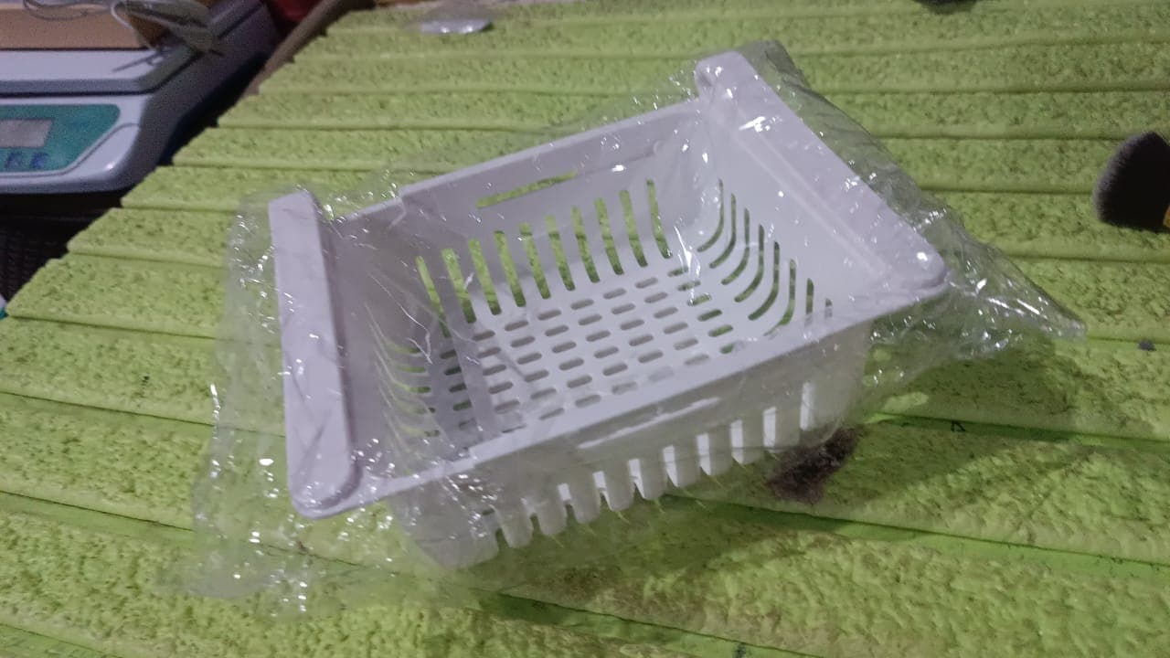 Expandable Adjustable Multipurpose Fridge Storage Basket (1 Pc) thumbnail 8