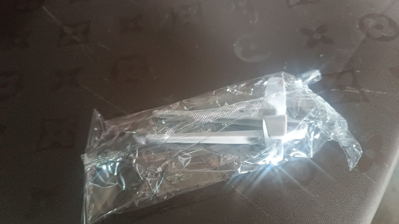 Plastic Finger Chopsticks for Gamers, Snack Clips (1 Pc) thumbnail 8