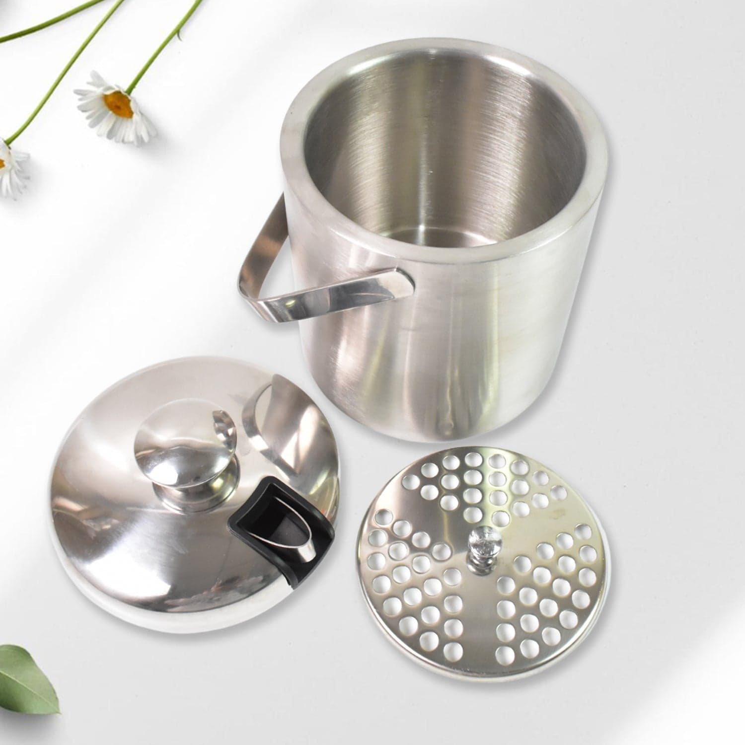 Stainless Steel Ice Buckets with Lid (1.3 Liters Approx) thumbnail 1