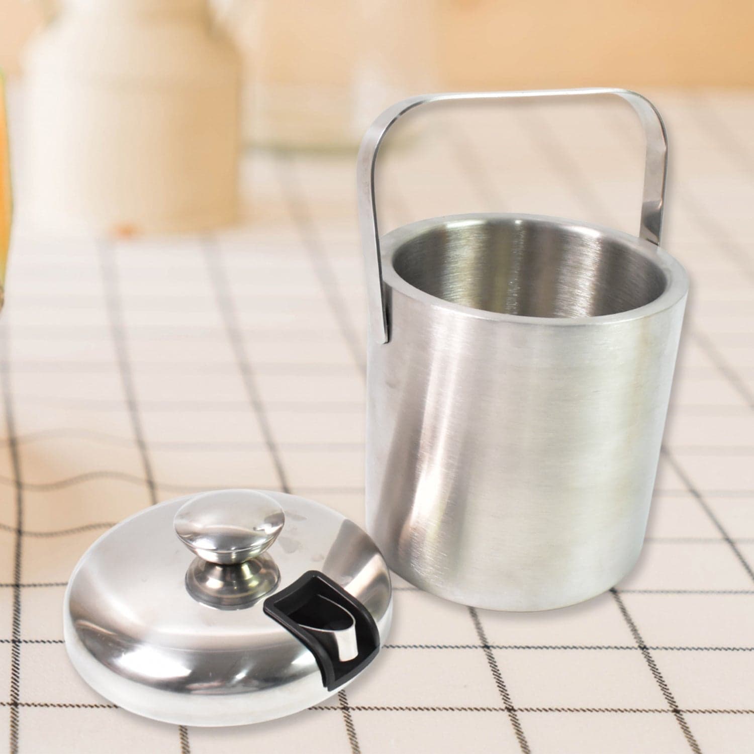 Stainless Steel Ice Buckets with Lid (1.3 Liters Approx) thumbnail 6