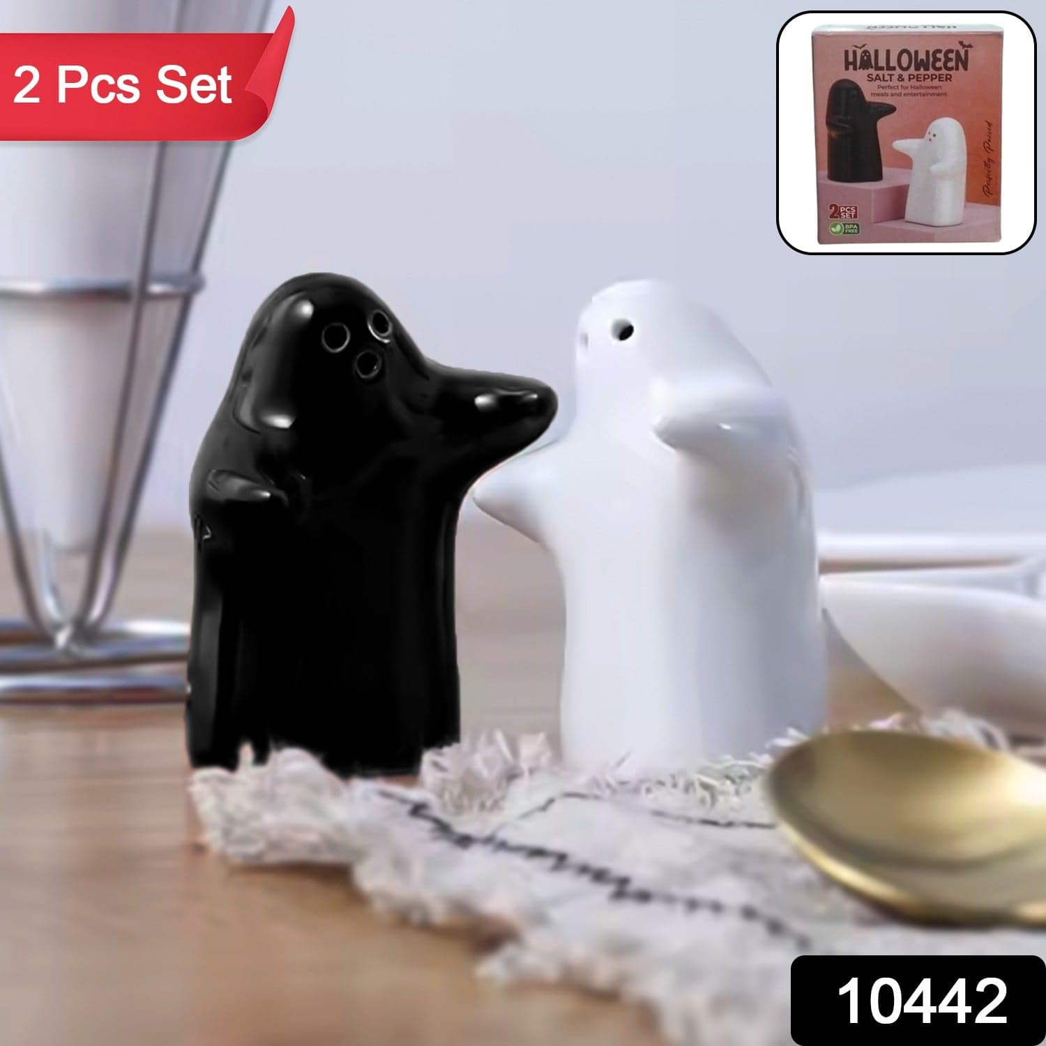 Salt and Pepper Seasoning and Spice Shakers Cute Plastic (2 Pcs Set) thumbnail 2