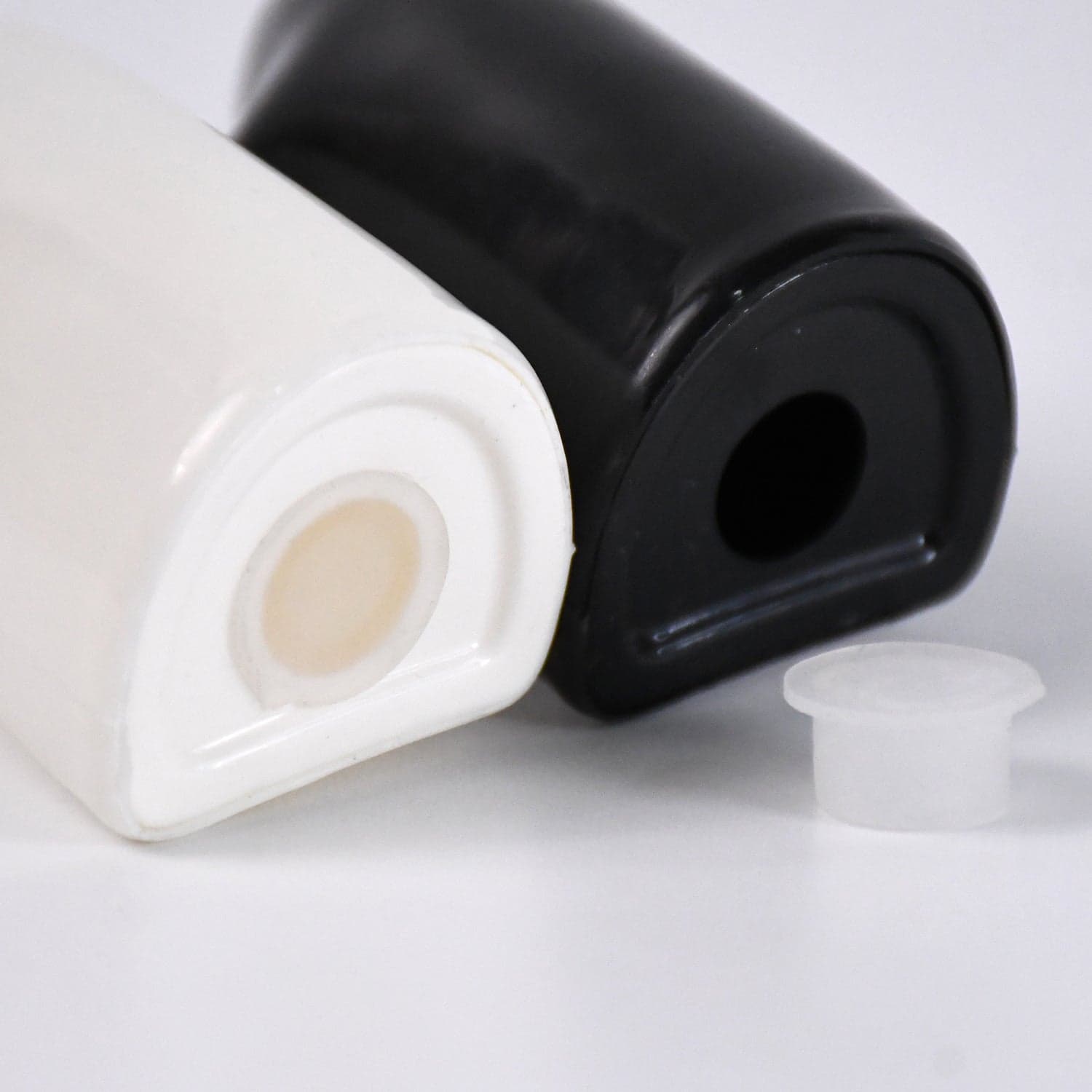 Salt and Pepper Seasoning and Spice Shakers Cute Plastic (2 Pcs Set) thumbnail 6