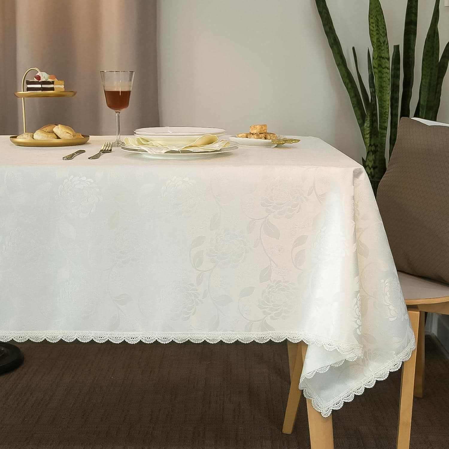 Reusable Table Cloth / Cover for Dining Picnic (140—140 Cm / 1 Pc) thumbnail 3