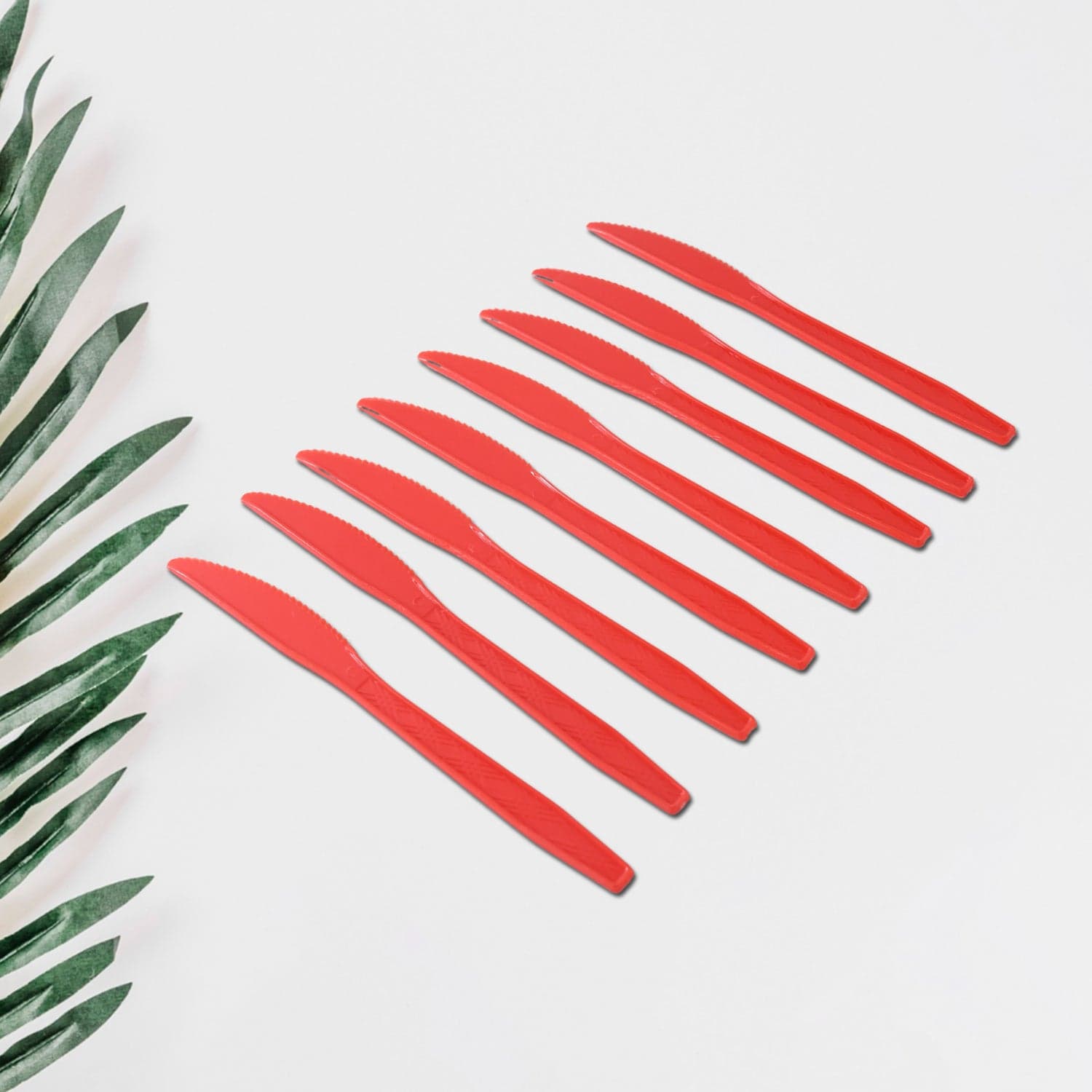 Durable Plastic Knives 8 Pc thumbnail 2