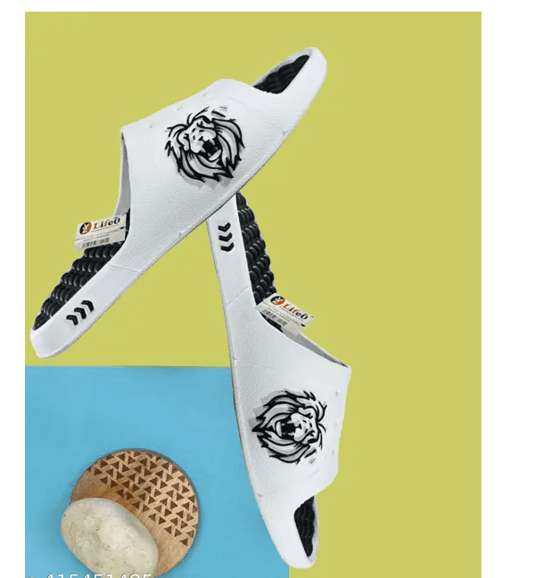 LifeO Trendy Flip Flops stylish new trending men flip flop comfortable and flexible flip flop Summer Bliss: Stylish Flip Flops for Every Occasion thumbnail 1