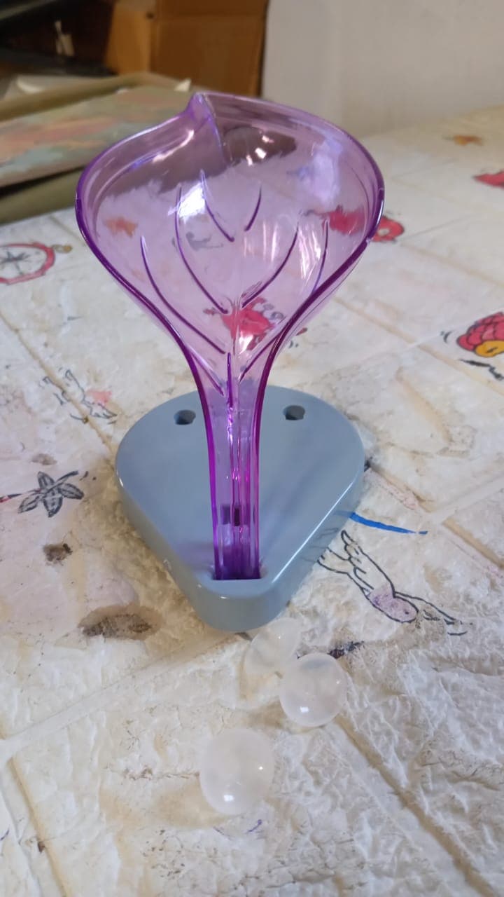 Soap Tray Self Draining Leaf Soap Box Storage Soap Box Rack Leaf Laundry Soap Box With Suction Cup thumbnail 8