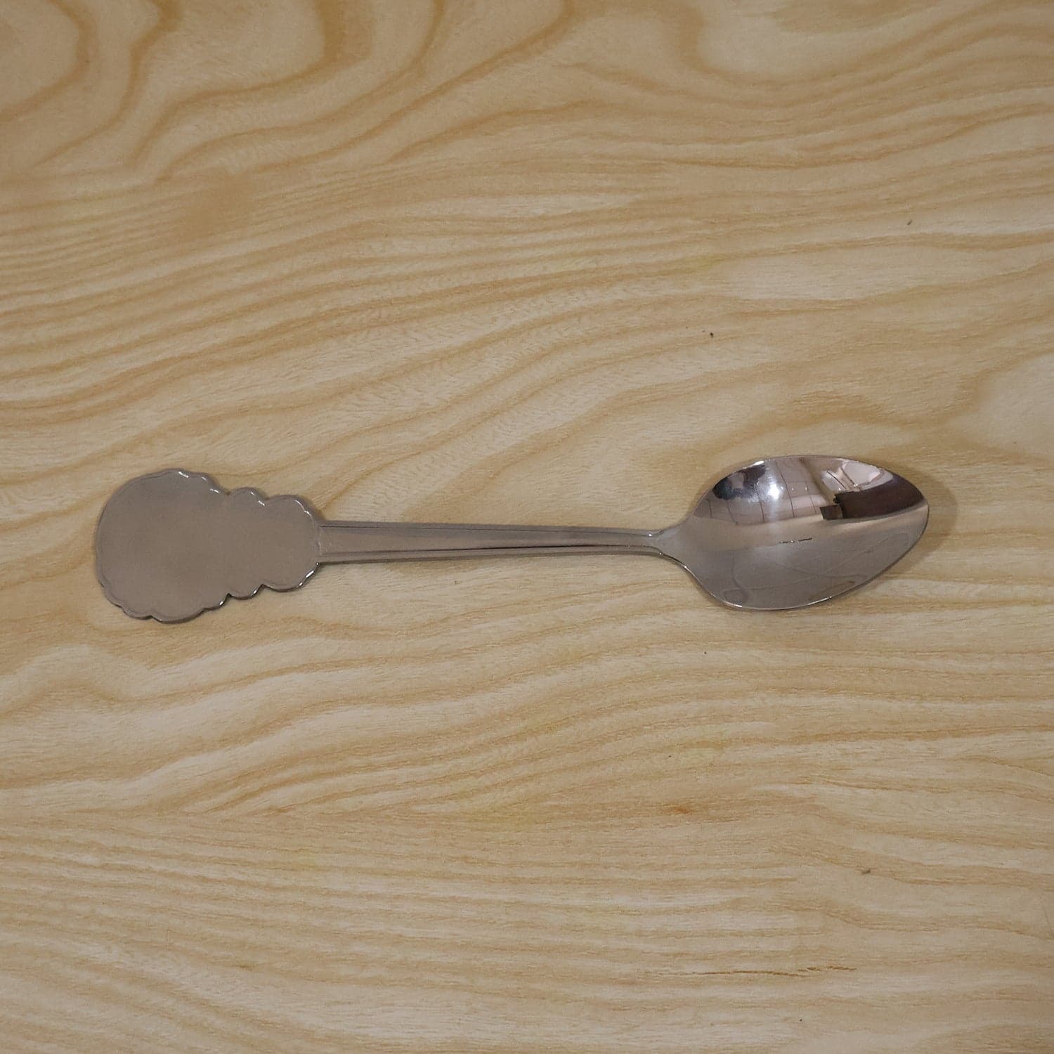 Stainless Steel Dinner Spoon the Elegant Carved Handle for Daily Use thumbnail 9