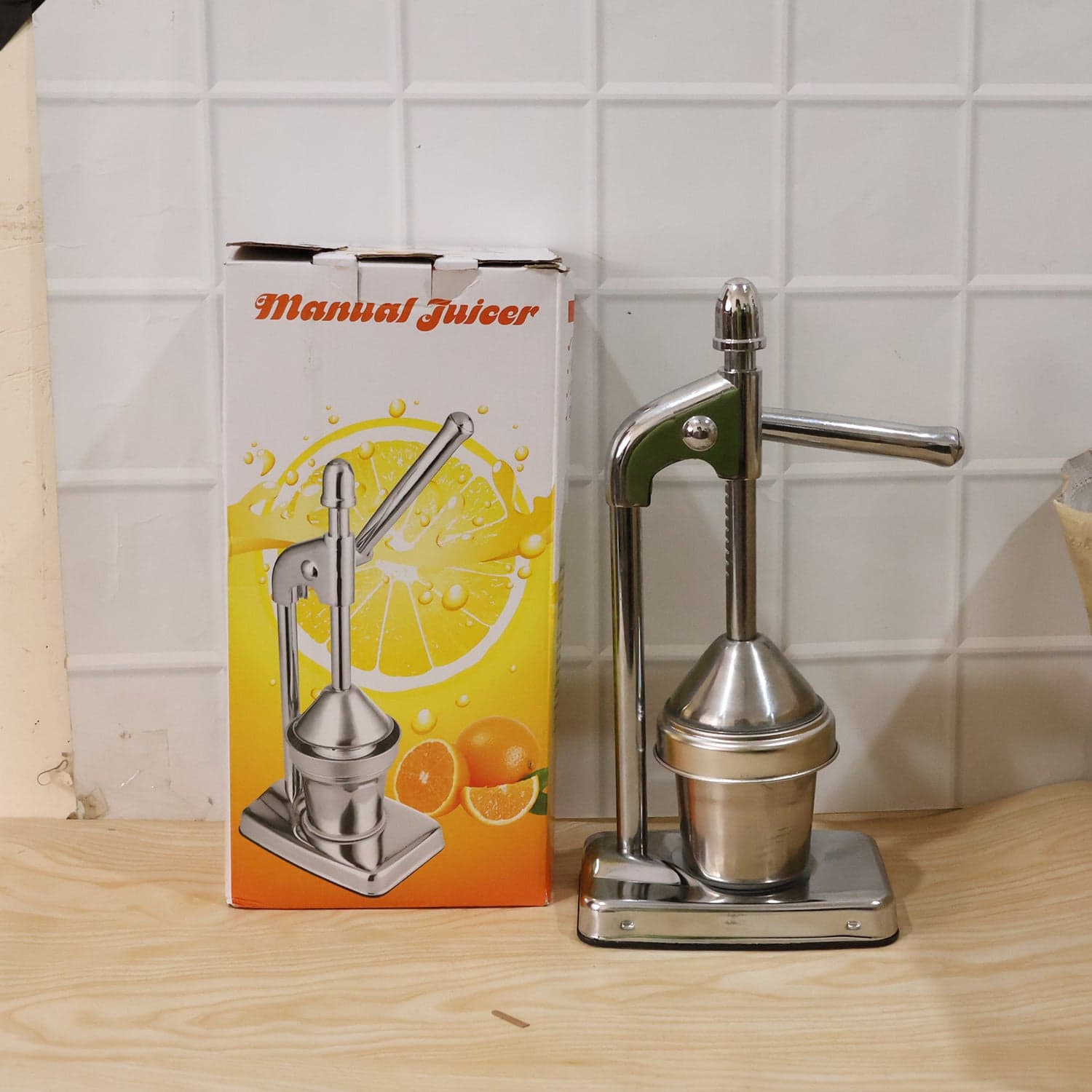Citrus Juicer the Heavy Duty Manual Press for Maximum Extraction thumbnail 7