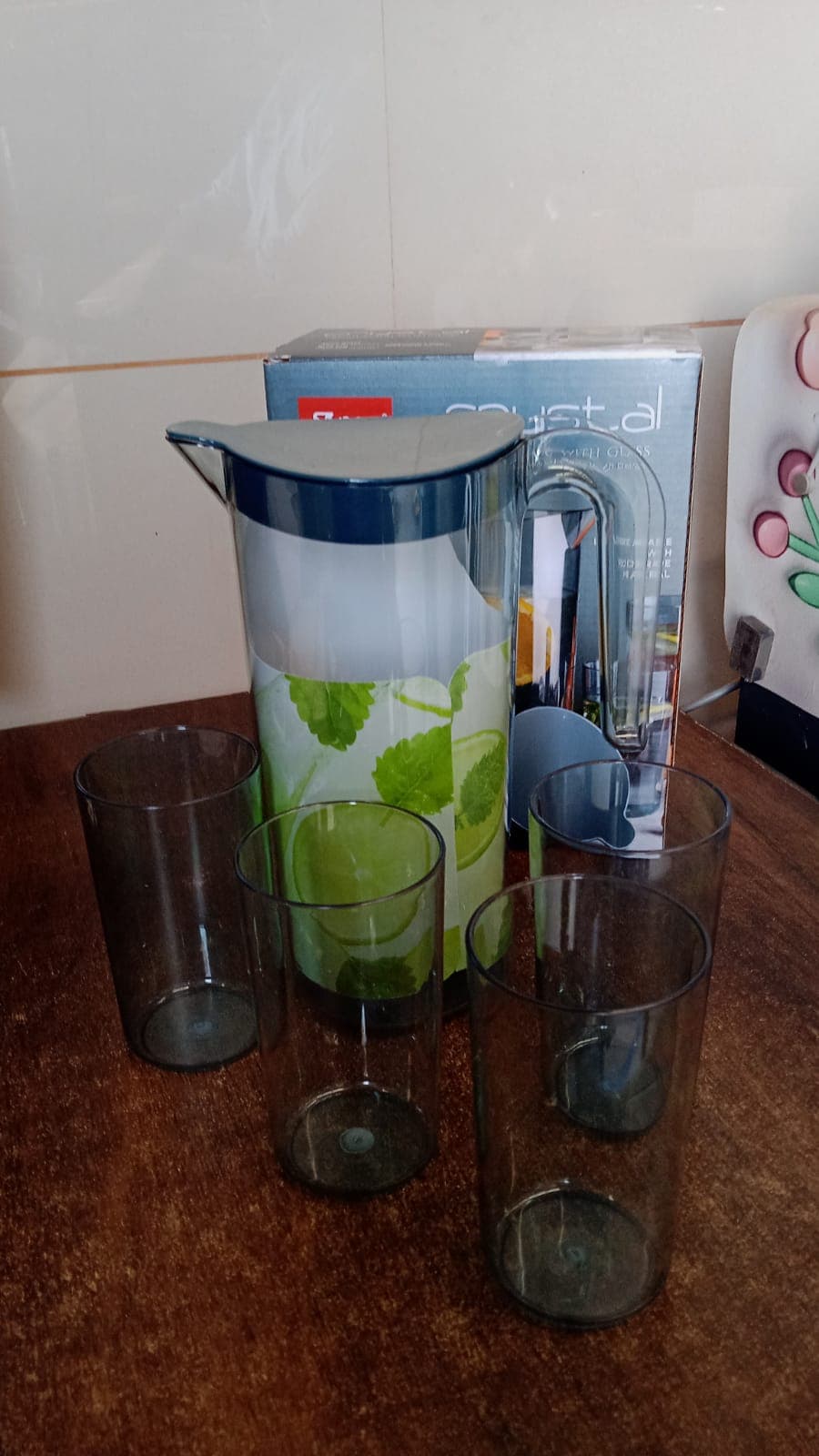 Apex Crystal Premium Jug with Lid & 4 Pcs Glass (1500 ML / 300 ML Approx / 5 Pcs Set) thumbnail 7