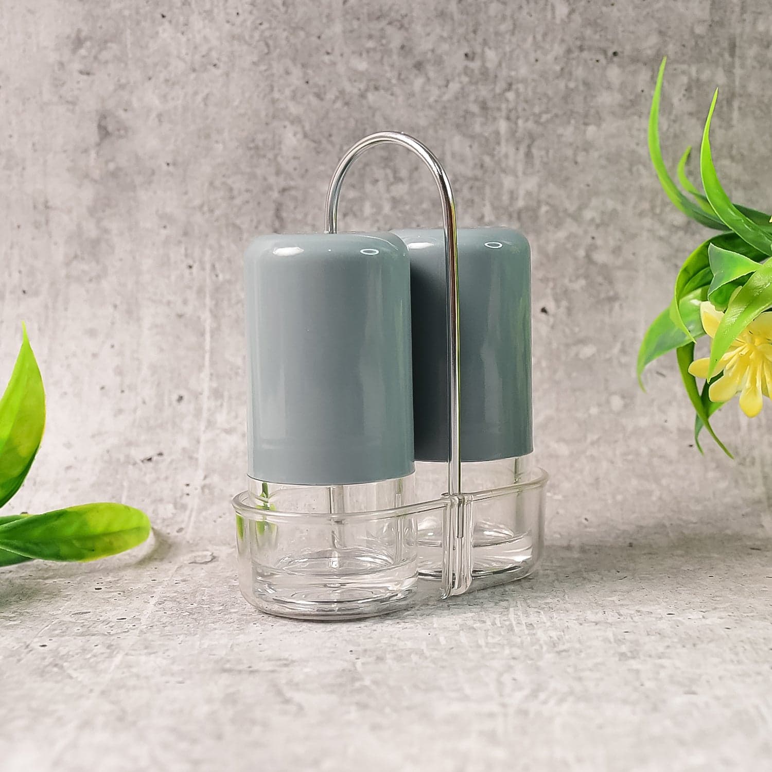 Apex Victory Salt & Pepper Dispenser Set of 2 Pcs Acrylic Seasoning Shaker thumbnail 6