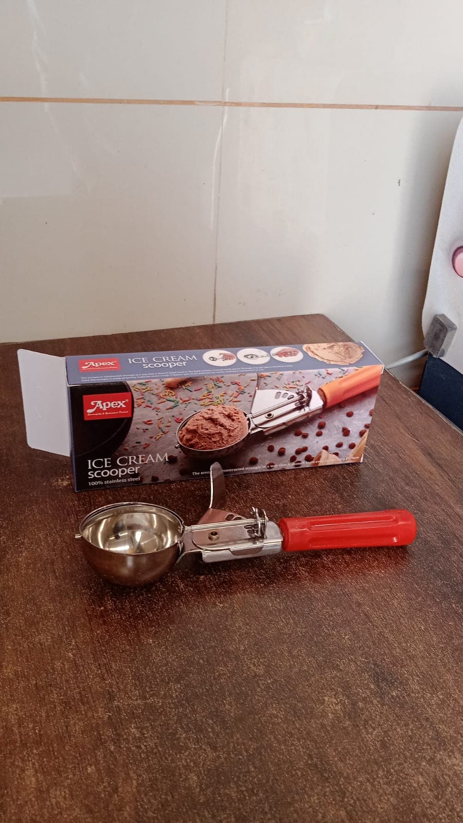 Apex Ice Cream Scoop of 70 ML Stainless Steel Head with Ergonomic Handle (1 Pc) thumbnail 7