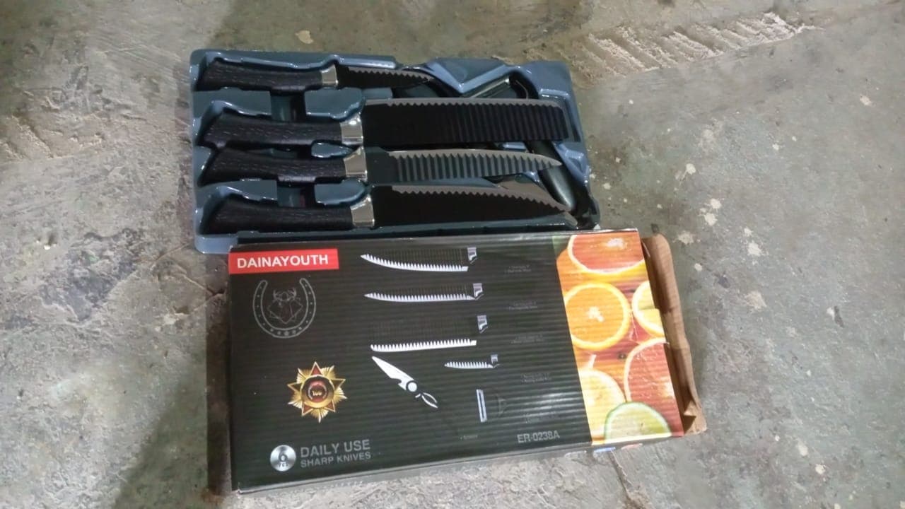 Stainless Steel Knife Set With Chef Peeler And Scissor (6 Pieces) thumbnail 8