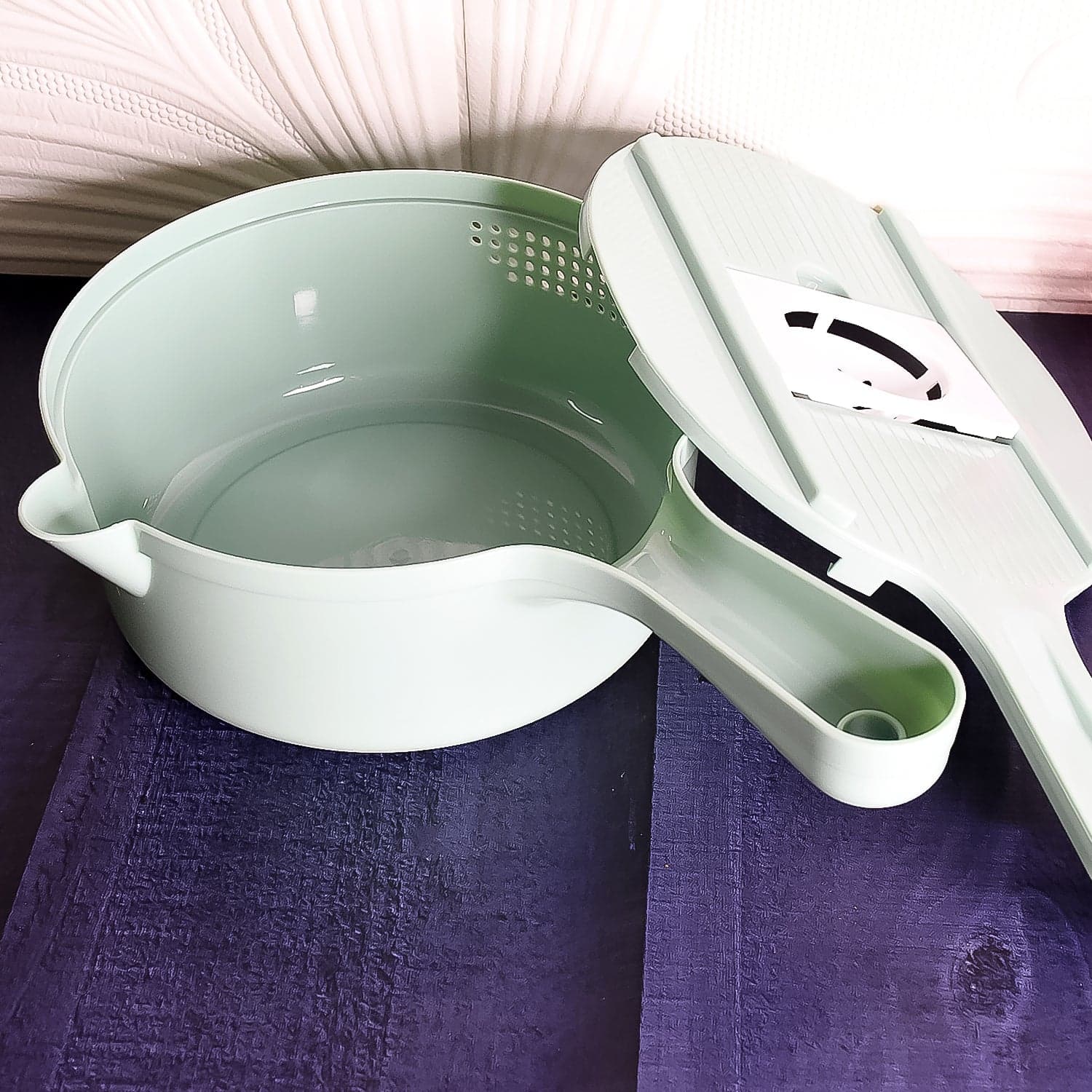 Vegetable Choppers with Drain Basket | 6 in 1 Vegetable Slicer Blades (1 Set) thumbnail 3