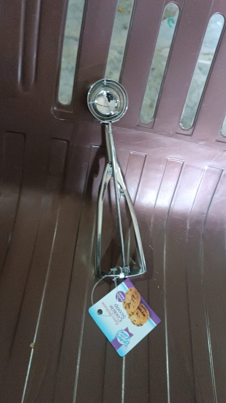 Stainless Steel Ice Cream Scoop (1 Pc) thumbnail 8