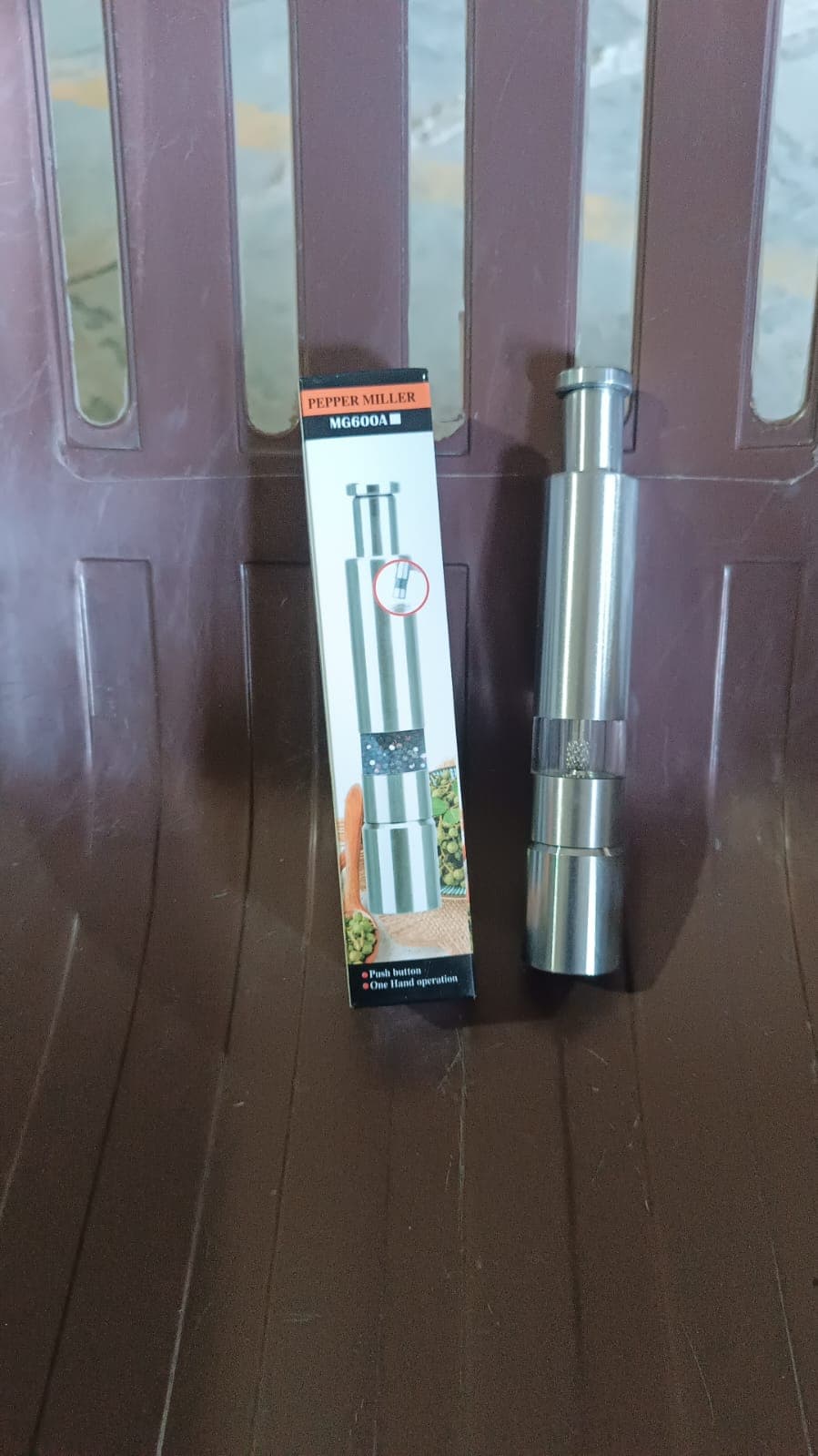 Stainless Steel Thumb Presser Salt and Pepper Grinder (1 Pc) thumbnail 9