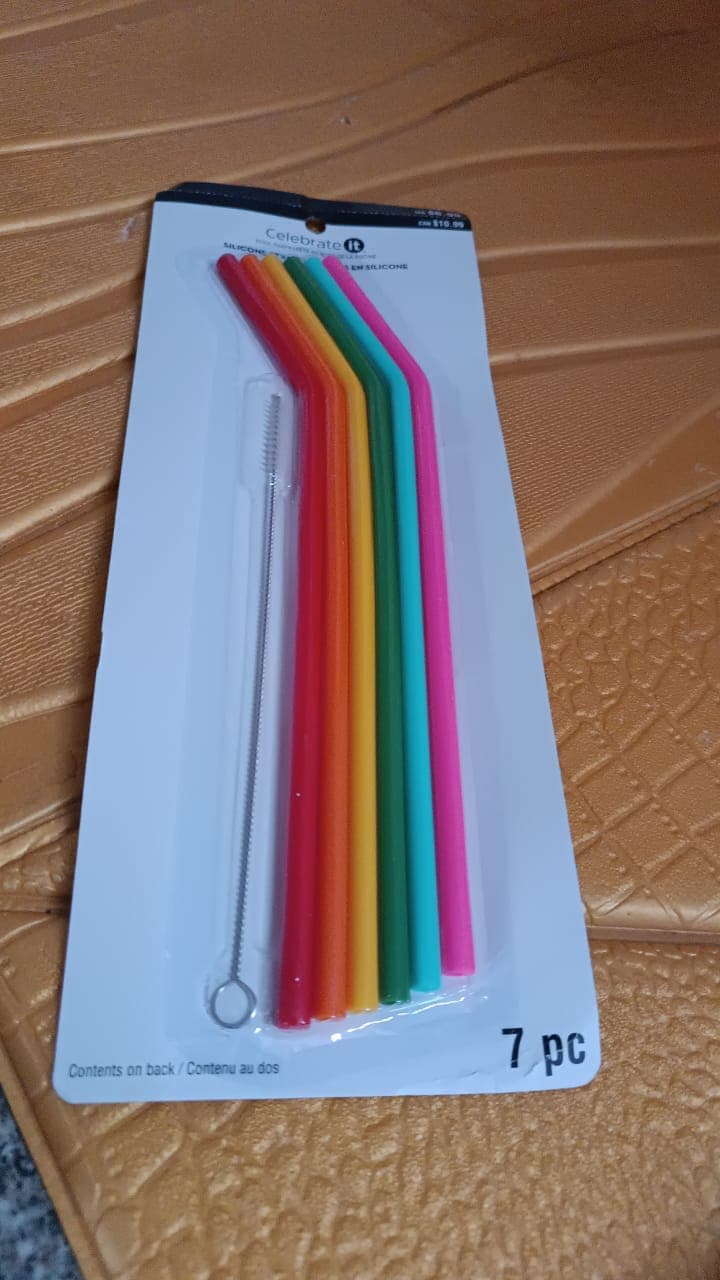 Reusable Silicone Straws Flexible Drinking Straws with Cleaning Brush (7 pc) thumbnail 8