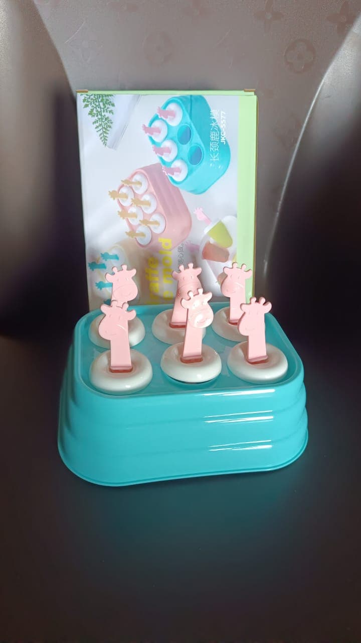 6 Cavity sicle Molds Plastic Giraffe shape Ice Moulds (1 Pc) thumbnail 6