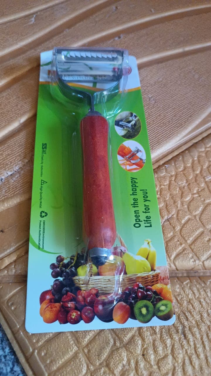 Vegetable and Fruit Peeler with Wooden Handle (1 Pc) thumbnail 7