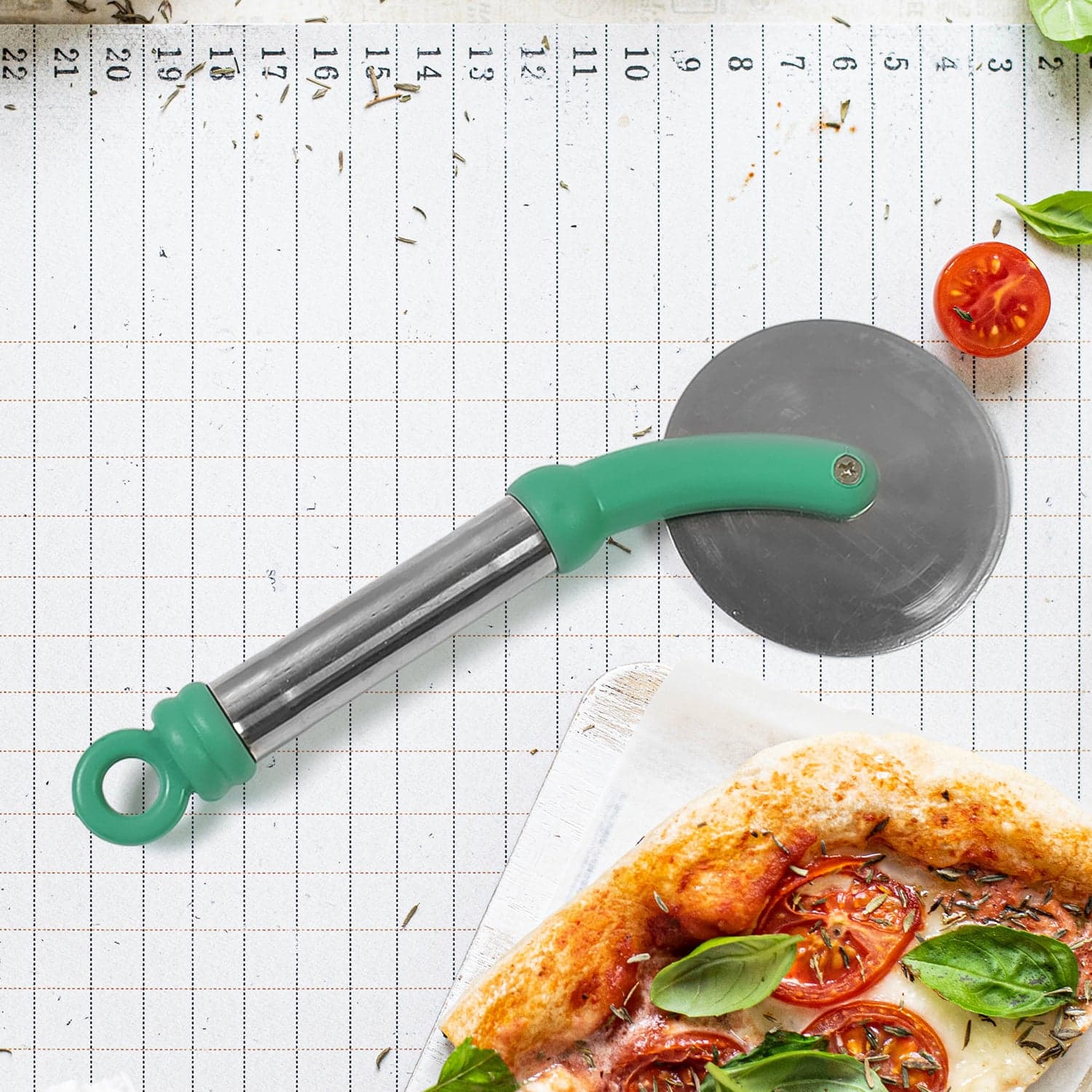 Kitchen Stainless Steel Wheel Pizza Cutter (1 pc) thumbnail 3