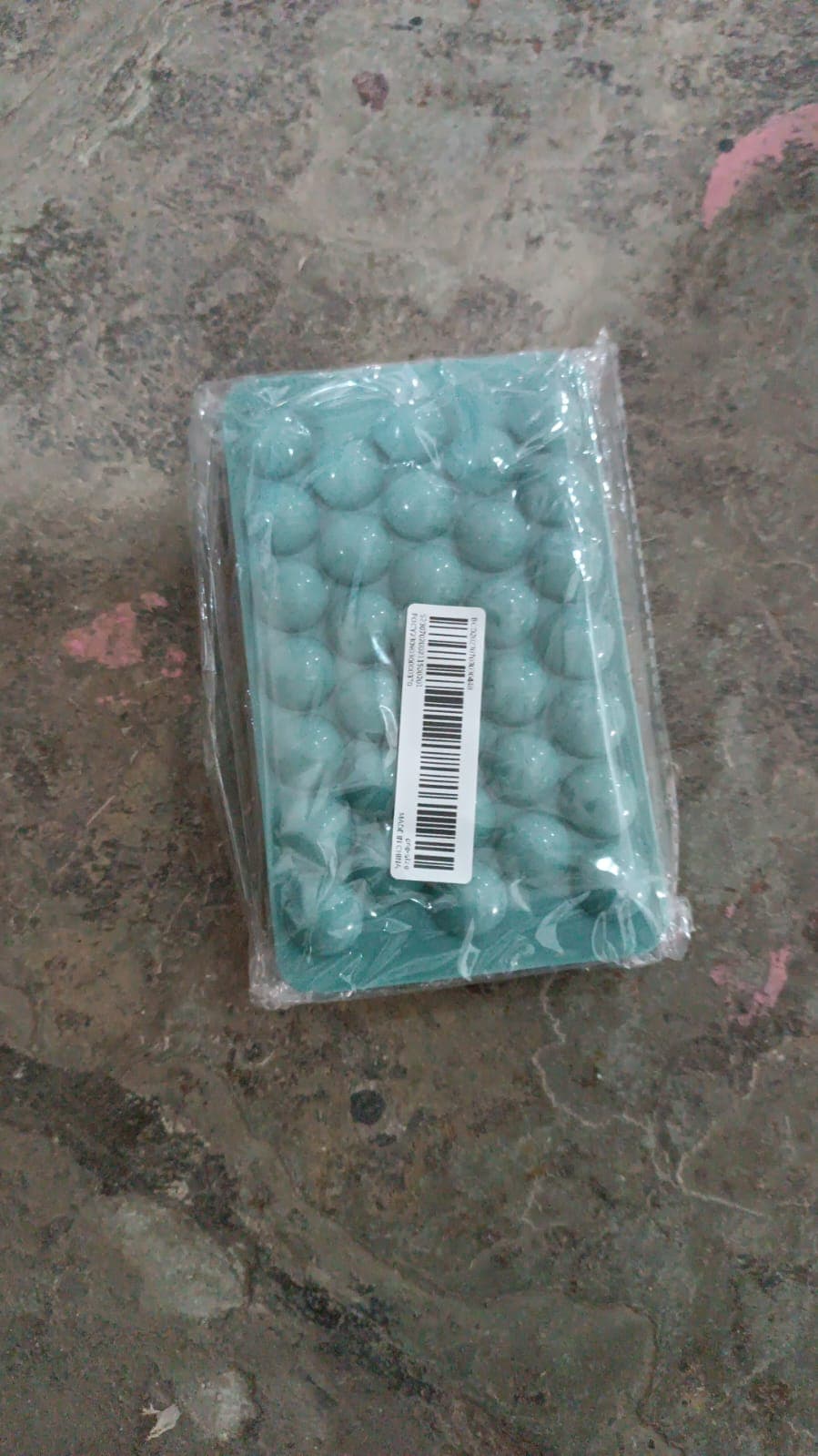 Plastic Round Reusable Ice Cube Ice Ball Mold / Lolli Candy Maker thumbnail 8