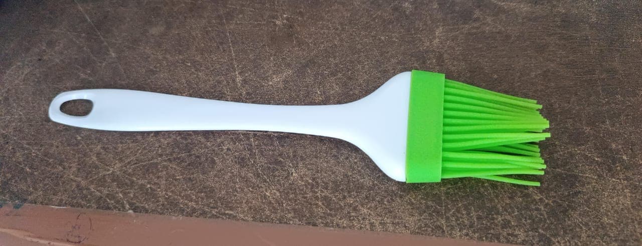 Silicone Kitchen Oil Spatula Brush with Handle Pastry / Cake Brush (17 cm / 1 Pc) thumbnail 7