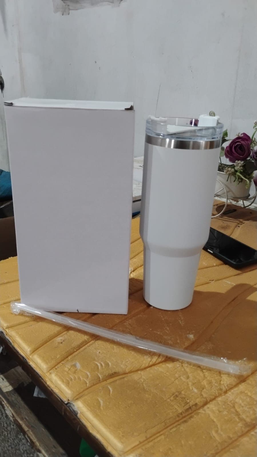 Extra Large Insulated Travel Mug thumbnail 6