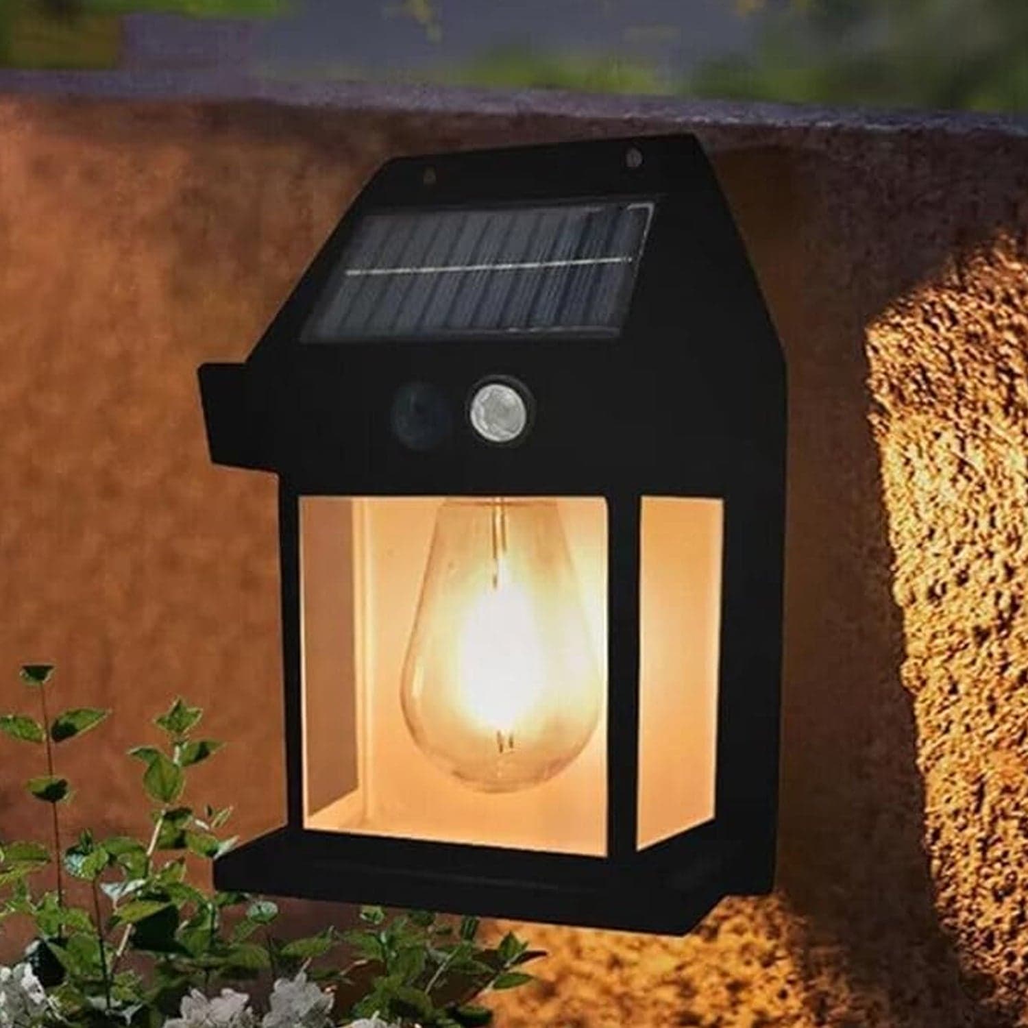 Solar Wall Lamp of Wireless Outdoor Light with Motion Sensor & 3 Modes thumbnail 1