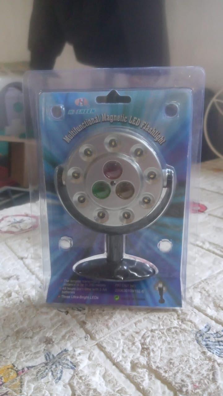 Multifunctional Magnetic Led Flashlight, High Quality Waterproof Light, Three Ultra-Bright Leds, Battery Operated Led Light (Battery Not Included) thumbnail 7