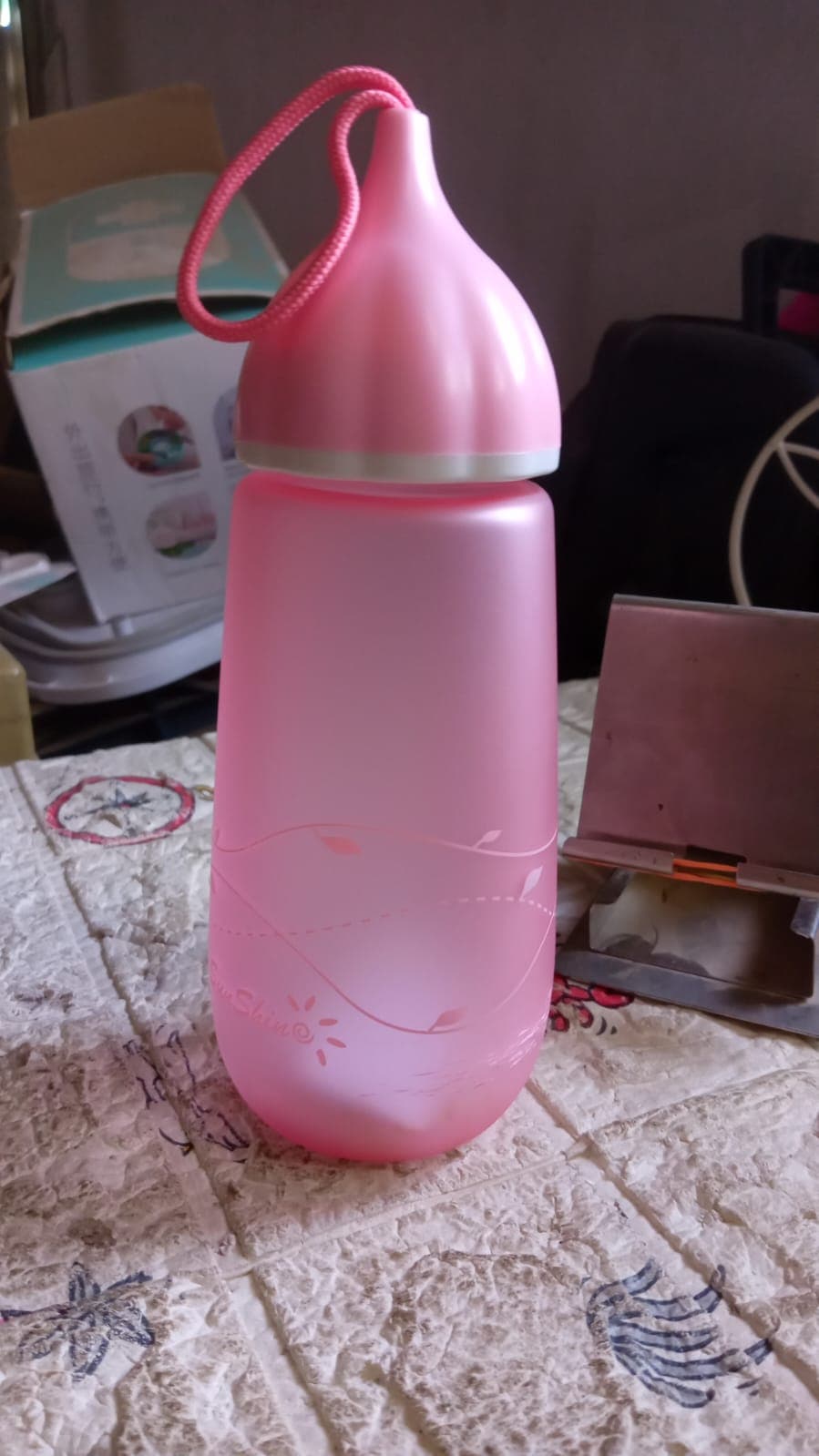 Unique Shape Premium Plastic Water Bottle With Dori Easy To Carry Leakproof Bpa-Free thumbnail 7