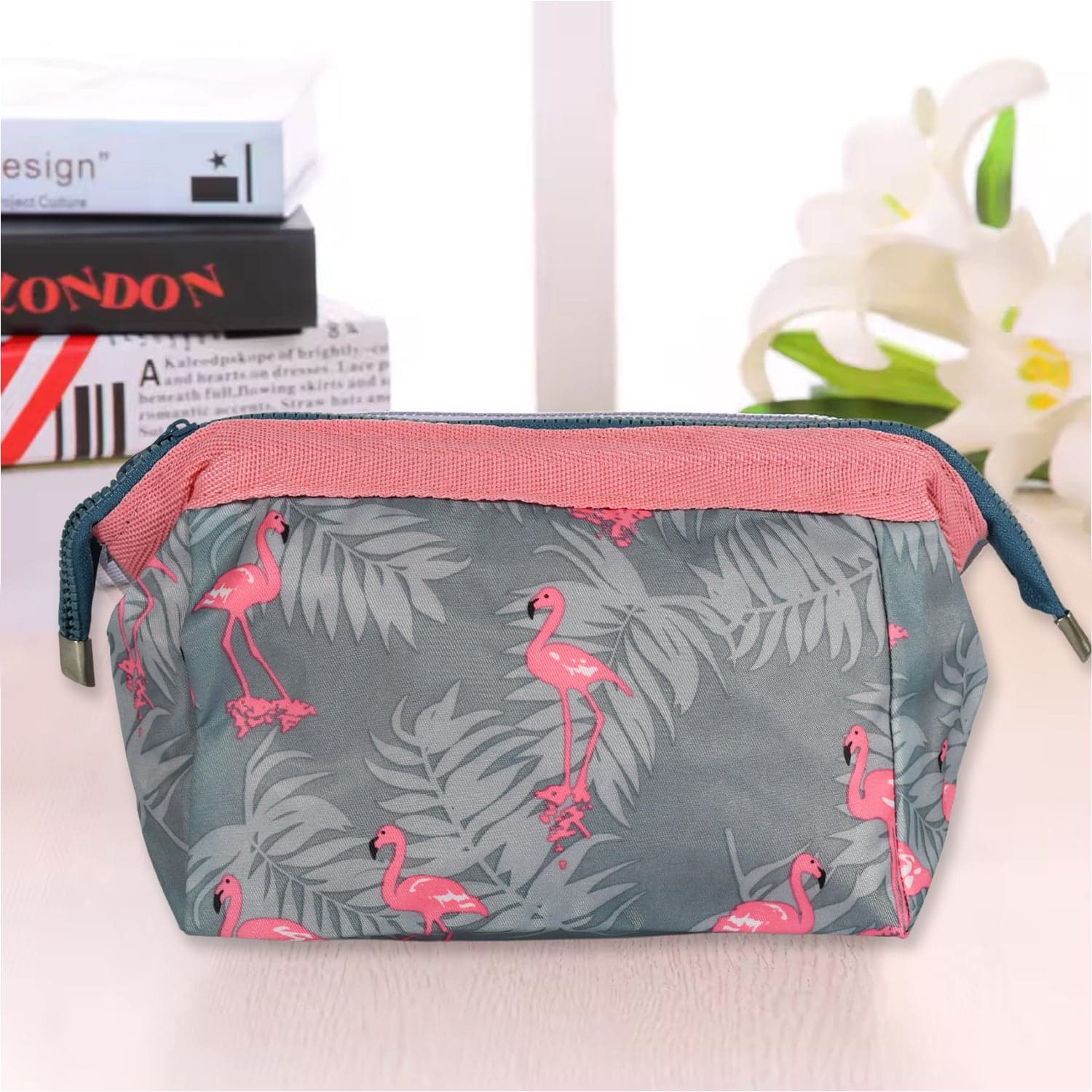 Makeup Bag / Pouch / Travel Cosmetic Bags / Brush Pouch Toiletry Kit (1 Pc / 25—13 Cm) thumbnail 5