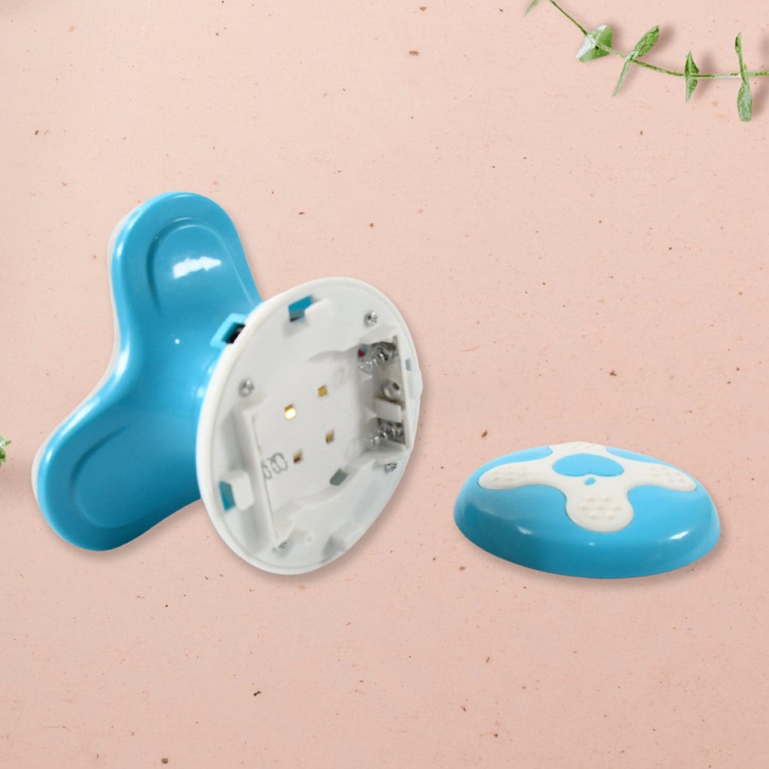 Triangle Usb Mini Massager Of Multifunction, Automatic Switch, Fatigue Relief (1 Pc/ Battery Not Included) thumbnail 7