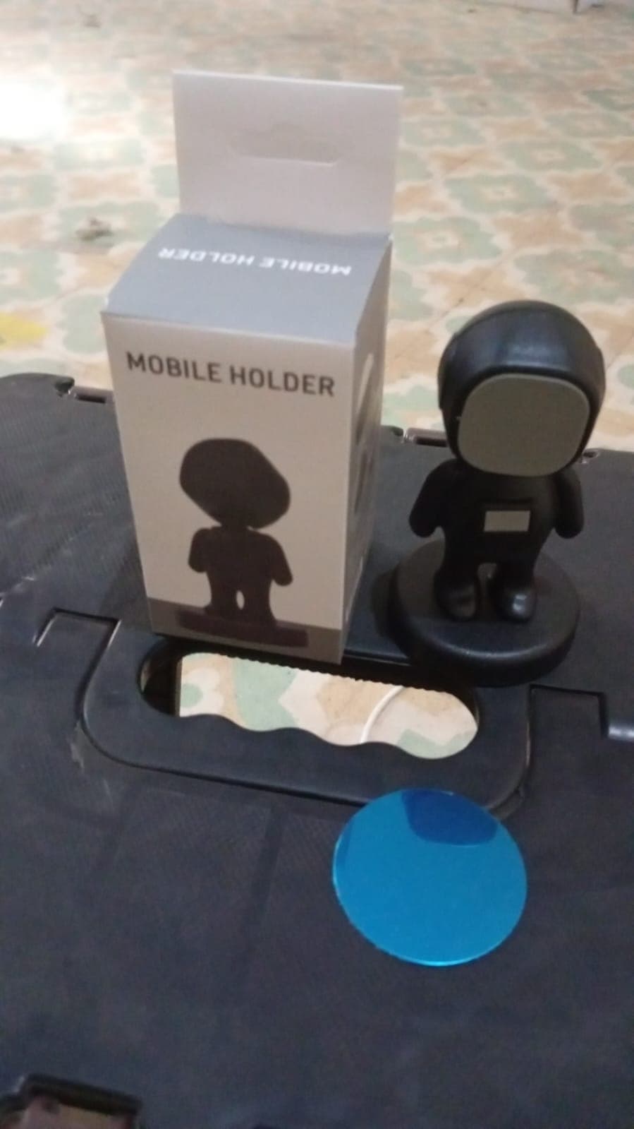 Cartoon Astronaut Magnetic Mobile Phone Holder of 360° Rotating Car Mount (1 Pc) thumbnail 7