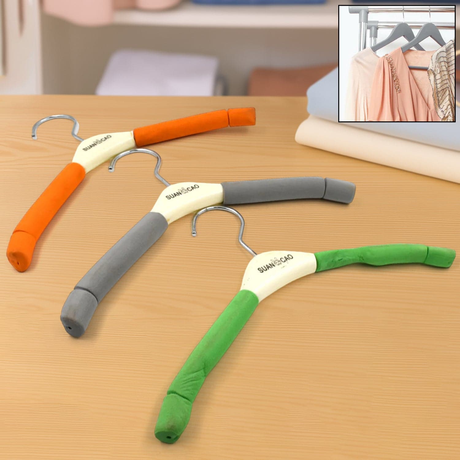 Solid Sponge Hanger Non-Slip Hanger (1 Pc / Mix Color / B Grade) thumbnail 1