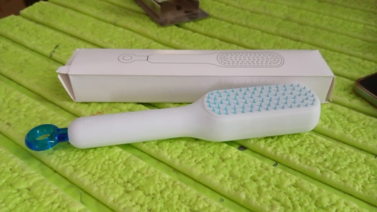 Self-Cleaning Hairbrush, Massage Comb (1 Pc / With Box), Hair accessories thumbnail 7