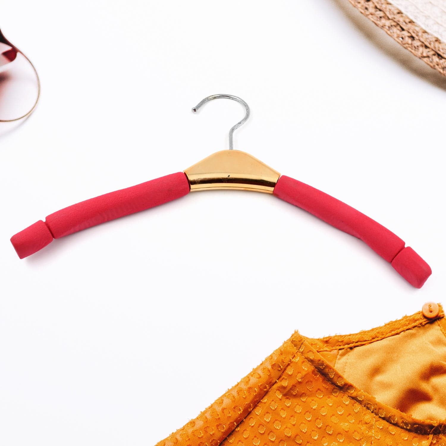 Solid Sponge Hanger Non-Slip Hanger (B Grade / 1 Pc) thumbnail 3