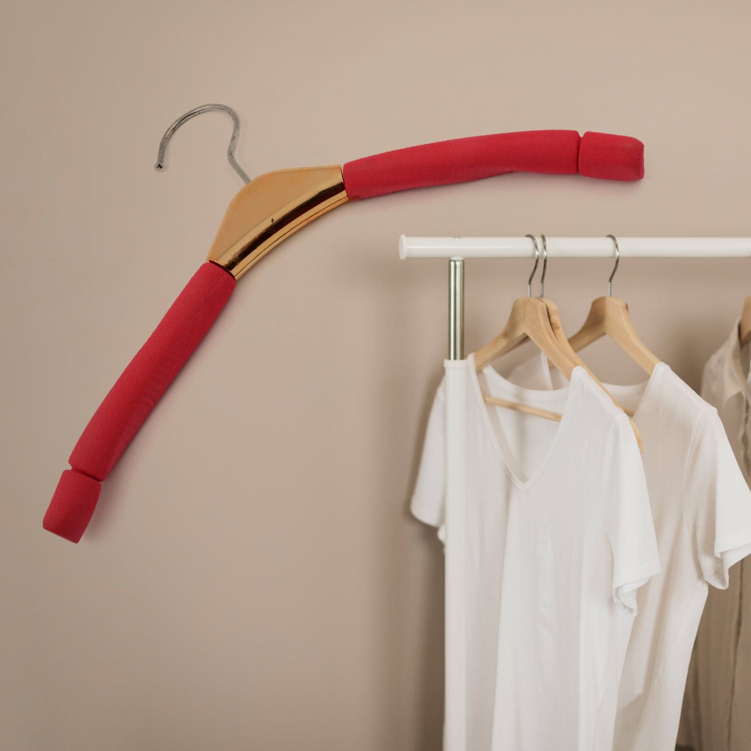 Solid Sponge Hanger Non-Slip Hanger (B Grade / 1 Pc) thumbnail 5
