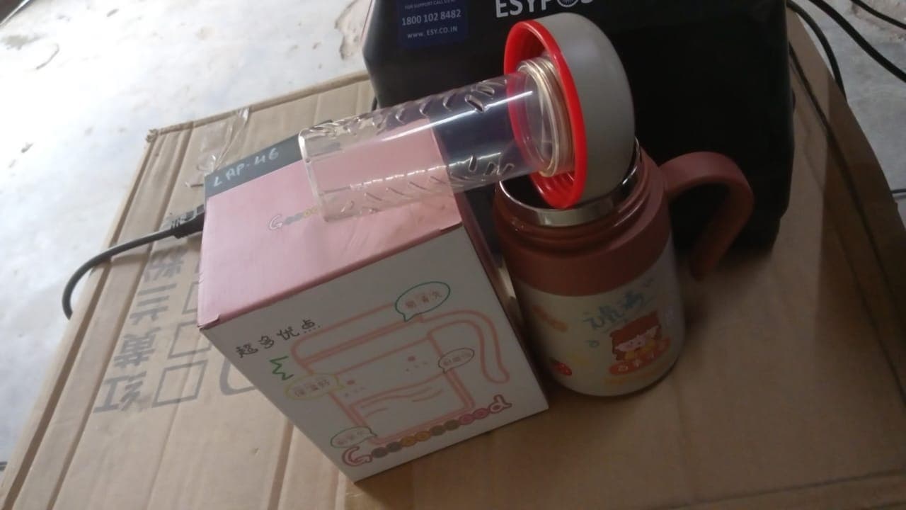 Stainless Steel Mug / Bottle Vacuum Insulated Cup with Handle & Small cup (550 ML) thumbnail 7