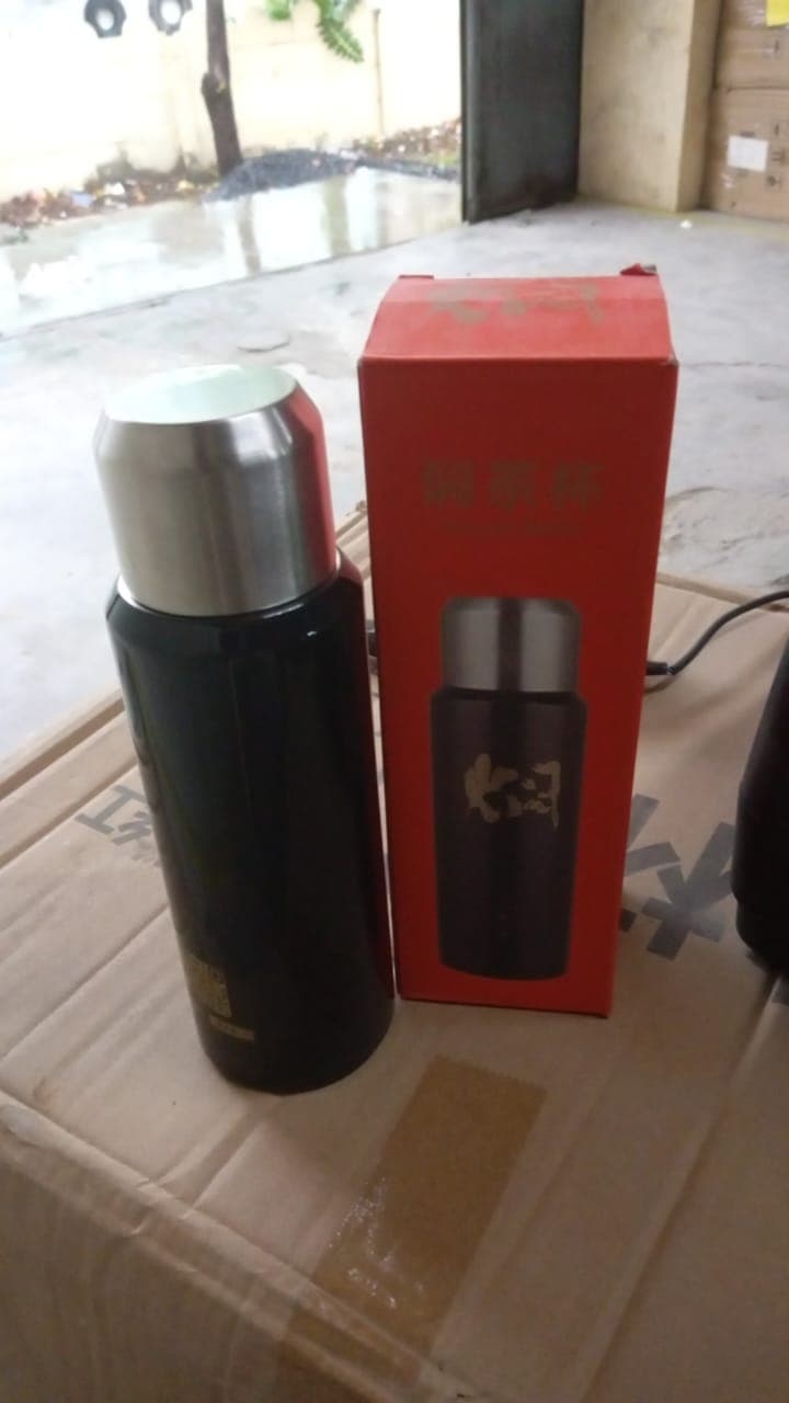 Double Walled Insulated Hot and Cold Water / Tea / Coffee Thermal Bottles (600 ML) thumbnail 9